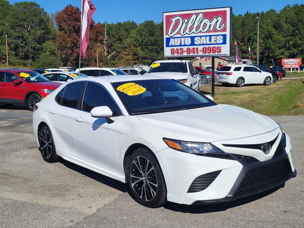 2019 Toyota Camry SE