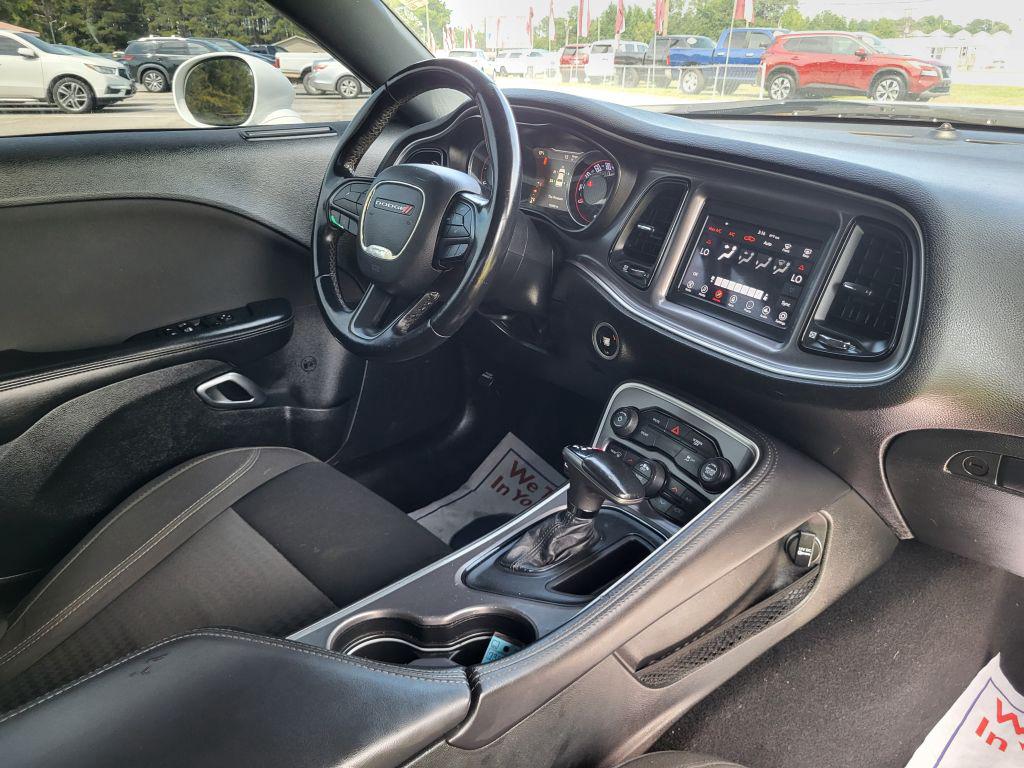 2019 Dodge Challenger SXT - Photo 13