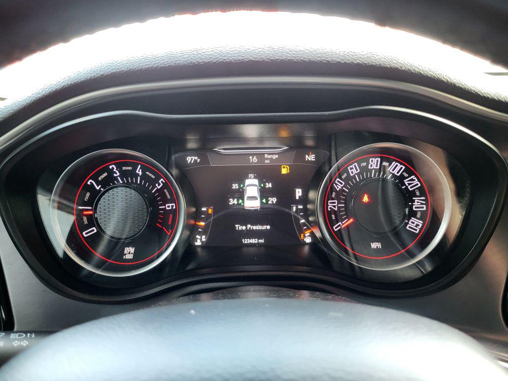2019 Dodge Challenger SXT - Photo 19