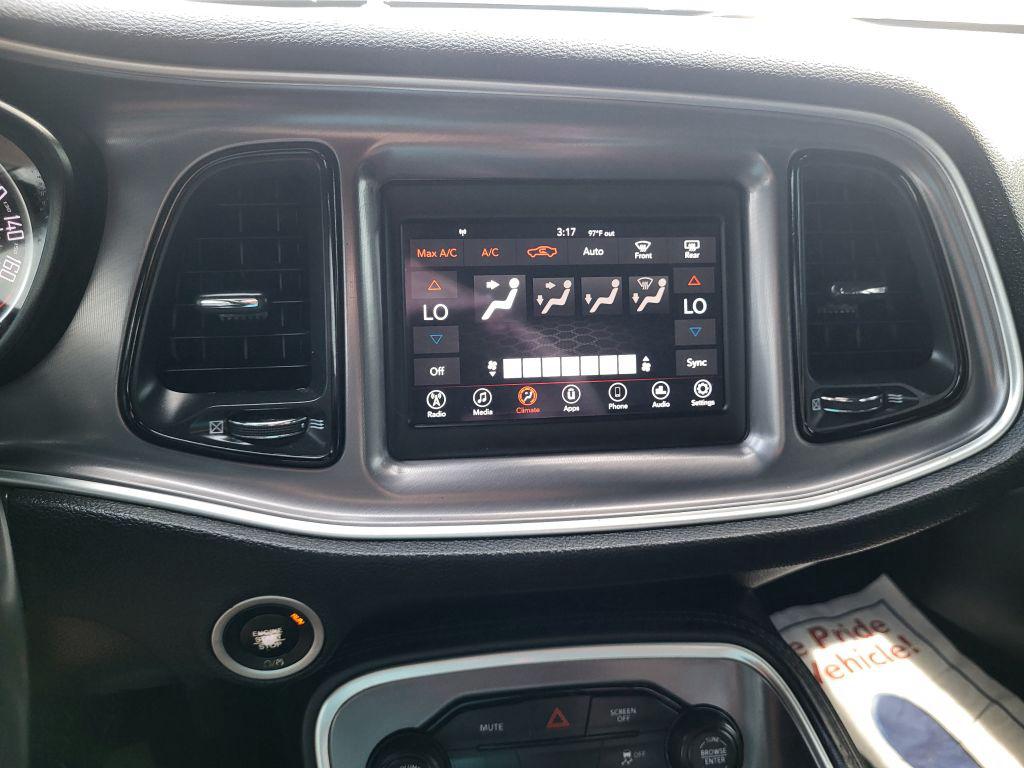 2019 Dodge Challenger SXT - Photo 14