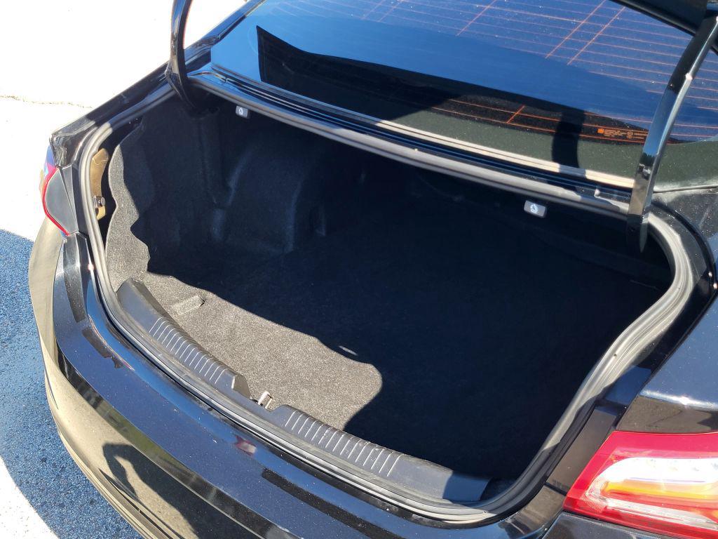 Chevrolet Malibu photo 4