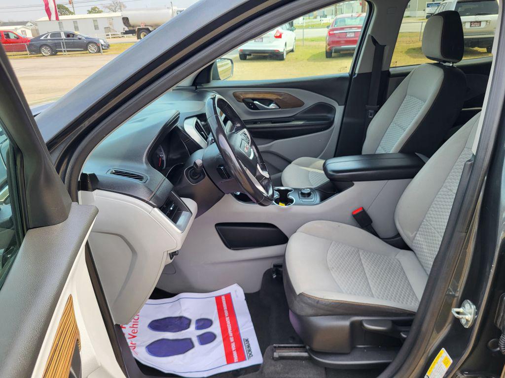 GMC Terrain photo 11
